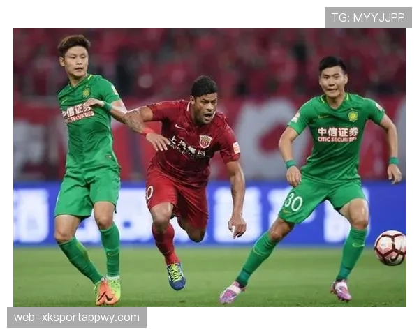 北京国安防线站位问题频繁暴露：对防守稳定性造成影响与走势变化